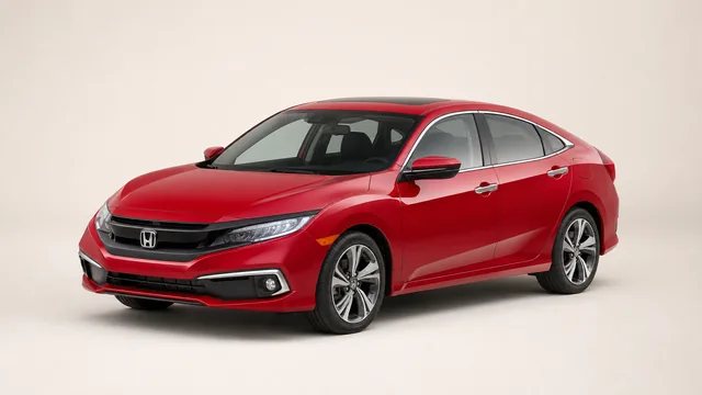 2020年式 Honda Civic Touring セダン — 斜め前からの外観